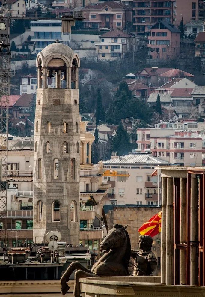 Üsküp ve Makedonya bayrağı